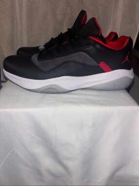 Air Jordan 11 CMFT Low